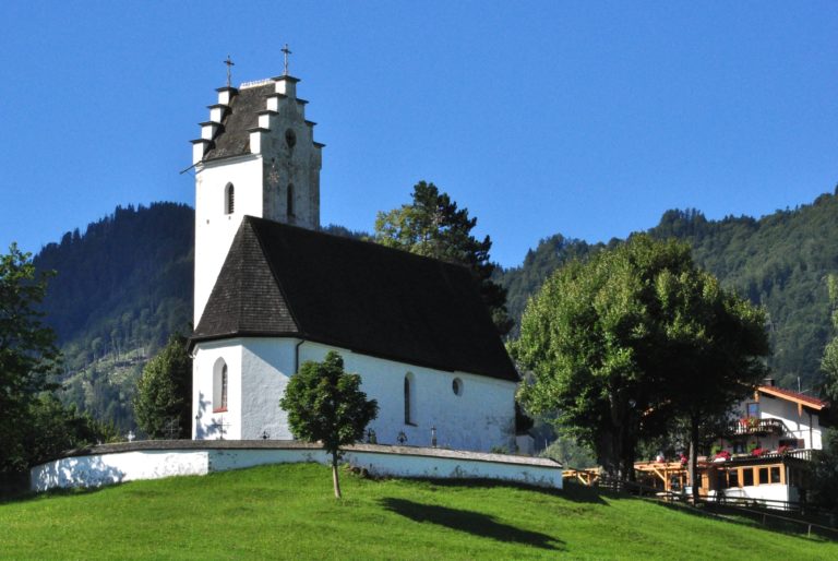 Margarethen Kirchlein mit Gasthaus zum Kraxenberger 768x514