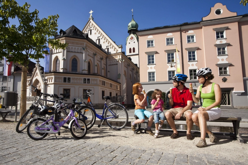 Familie, Radfahren, Chiemsee-Alpenland Tourismus