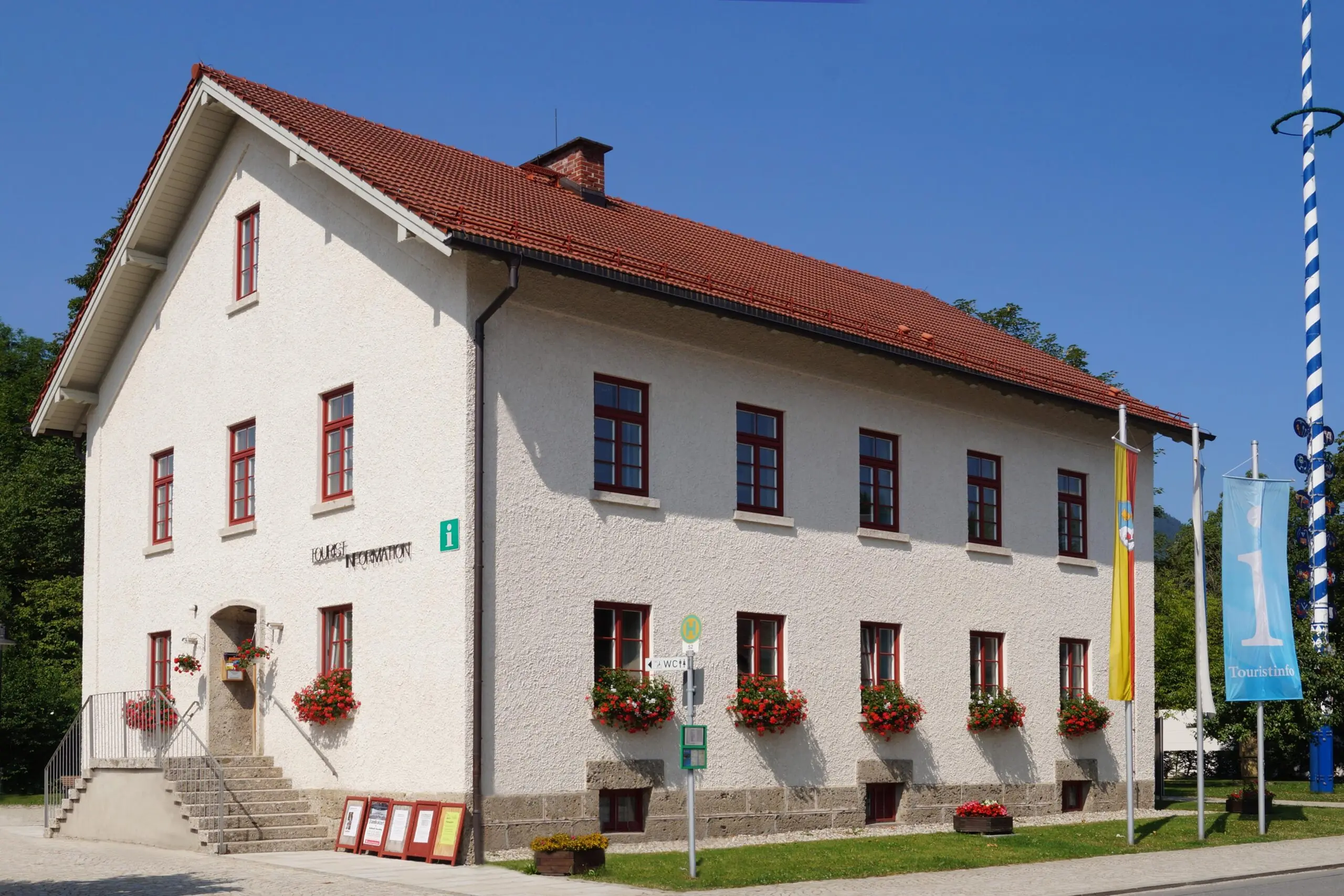 Tourist-Info und VHS